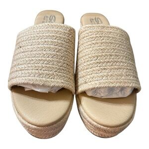 SBICCA Ballona Natural Wedge Sandals | Size 10